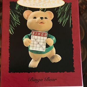 Vintage Hallmark Keepsake ornament bingo playing bear collector bear  1995